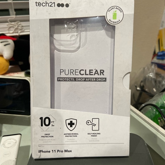iPhone 11 Pro Tech21 Pure Clear Case - Picture 7 of 9